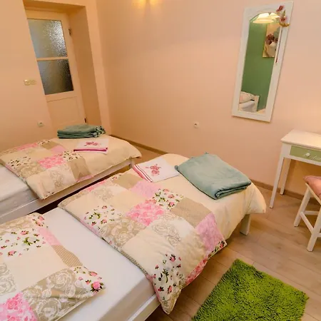 شقة Smaragd & Rose