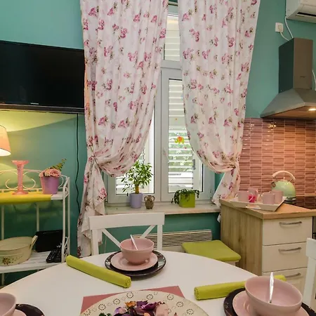 شقة Smaragd & Rose