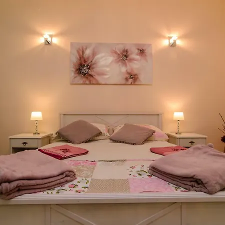 شقة Smaragd & Rose